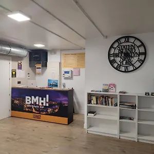 Metropolitan By Bossh Hostel